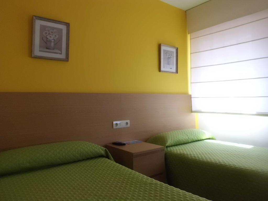 Hostal Caracas Lalín Exterior foto